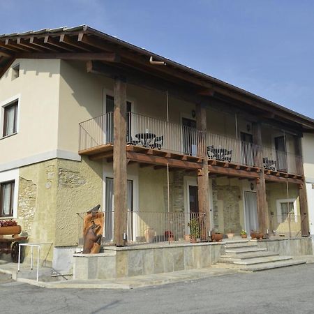 Agriturismo Ai Prüsot Bagnolo Piemonte Exterior foto